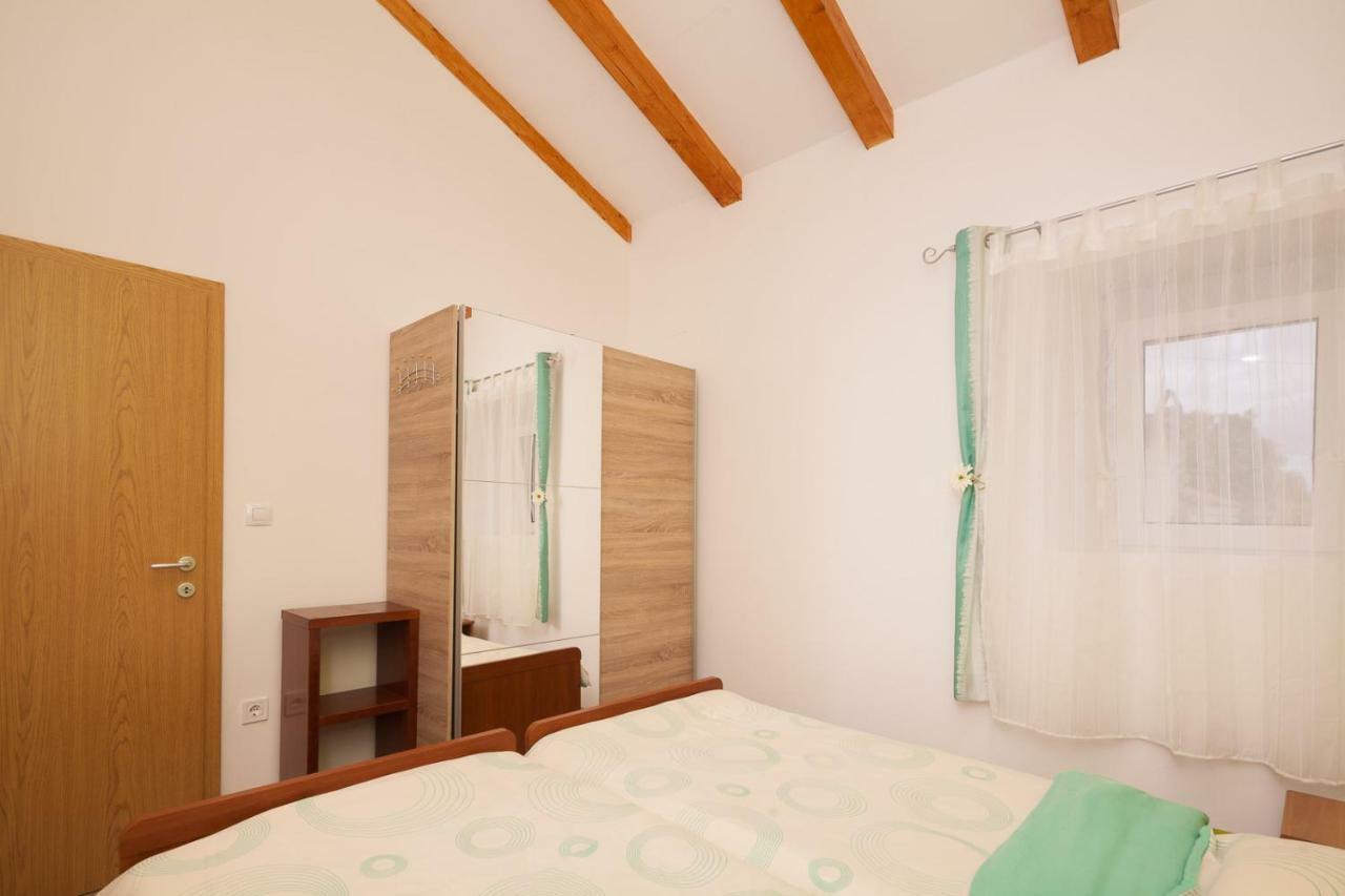 Miramare Apartment Pomer Exterior photo