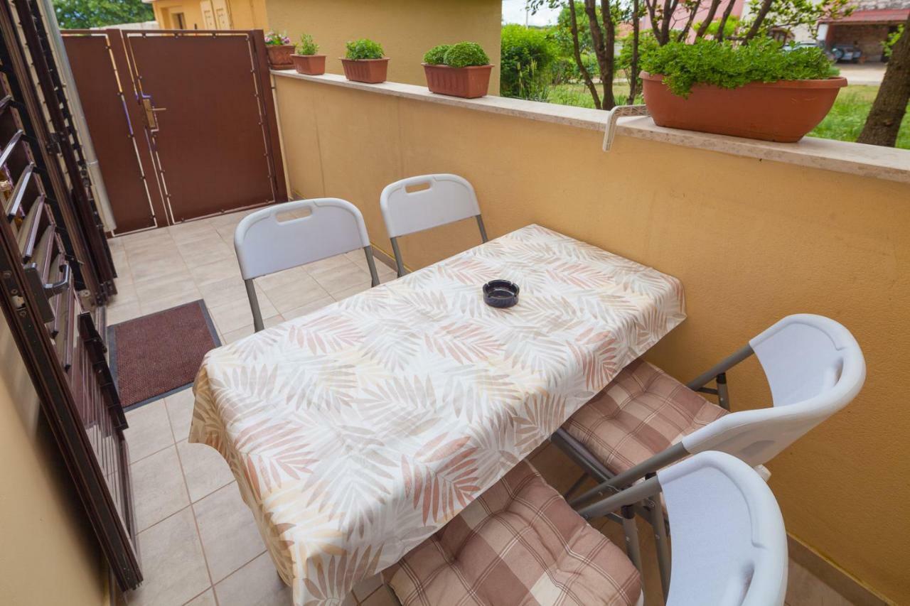 Miramare Apartment Pomer Exterior photo